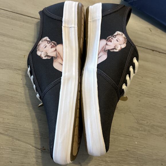 Bradford Exchange Black Marilyn Monroe Shoe Sneaker Women’s Sz 10 Portrait - Picture 9 of 11